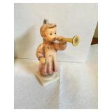 Goebel Hummel a Joyful noise signed 4.5"h
