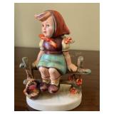 Goebel Hummel figurine-Just Resting-4"
