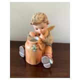Goebel Hummel figurine, Honey Lover, 3.5"H, 1