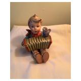 Goebel Hummel figurine, Letï¿½ Sing, 4"H