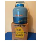 Pathfinder thermos jug w / original box, shows