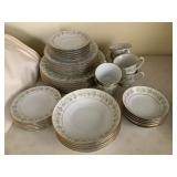 42 Pc Noritake Dinner set, Andora, 6 ea dinner