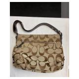 Coach purse/ bag  14' x 10'