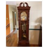 Ridgeway grandfather clock, working 18 1/2' x 8