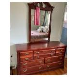Broyhill dresser w/ mirror no contents 58' x 33'
