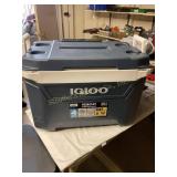Igloo wheeled cooler-60 qts 25' x 17' x 17'