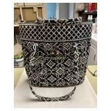 Vera Bradley tote bag 17 1/2' x 15' x 6'