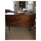 Drop leaf table 42" x 18", or 54" x 42" open