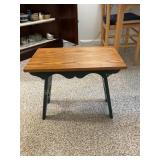 Wooden table 20" x 17" x 12"