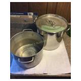 2 Soup pot, 1 lid - largest 11"d x 10ï¿½h