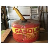 Craftsman metal 2.5 gal gas can