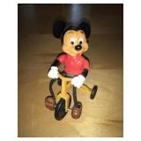Vtg. ï¿½70s Disney Mickey Mouse takes ride on