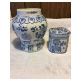 Porcelain blue floral vase 7.5ï¿½ & lidded trinket