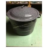 Enamel canning pot w/insert