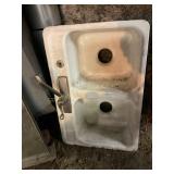 Porcelain sink 32" x 21ï¿½ x 9ï¿½