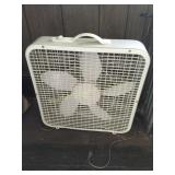 Lakewood 3 speed box fan, 20x21, working