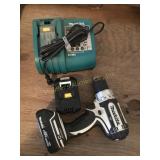 Mikita 18v cordless drill w/2 batteries & charger