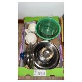 MIXING BOWLS,