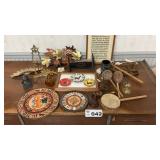 BRASS EASEL, TIN DECOR, MARACAS, MUSICAL