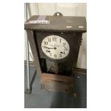 MANTLE CLOCK IN NEED OF REPAIR