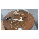 ASSORTED EASELS