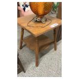 OAK END TABLE