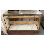 SLANTED SHOWCASE 60 x 24 x41