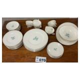 SYRACUSE CHINA "LYRIC PATTERN ï¿½ SERVICE FOR 8
