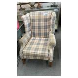 UPHOLSTERED ARM CHAIR