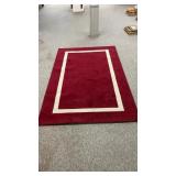 AREA RUG 93 x 59