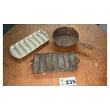 CAST IRON SKILLET, CORN BREAD MOLDS