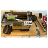 KITCHEN UTENSILS