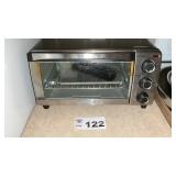 BLACK & DECKER TOASTER OVEN