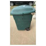 PLASTIC TRASH CAN