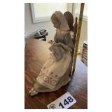 LLADRO  PORCELAIN FIGURINE, THE LADY  E