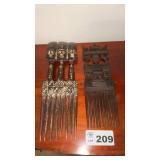 HAND CARVED VINTAGE AFRICAN COMBS 2
