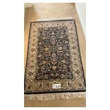 THROW RUG, 30 x 48