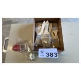 PAINT BRUSHES, BUFFING WHEEL CLEANER