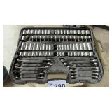 DEWALT SOCKET, WRENCH SET