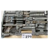 SOCKET SET, DRIVES 1/2, 3/8