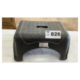 PLASTIC STEP STOOL