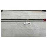 2 HUNTER GOLD TIP ARROWS, 30 LENGTH