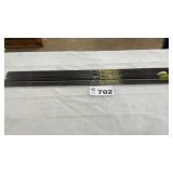 11 HUNTER GOLD TIP ARROWS, 31 LENGTH