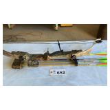 GOLDEN EAGLE COMPOUND BOW, WITH ARROWS,