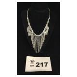 LADIES VINTAGE NECKLACE