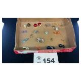 20 PAIRS VINTAGE EARRINGS