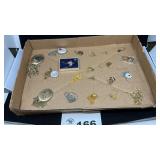 COSTUME JEWELRY NECKLACES. 20