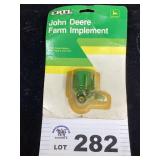 1/64 SCALE ERTL JOHN DEERE FARM IMPLEMENT