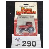 1/64 SCALE ERTL DIE CAST FARM MACHINES CASE IH