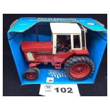 1/16 SCALE FARM COUNTRY INTERNATIONAL 1586